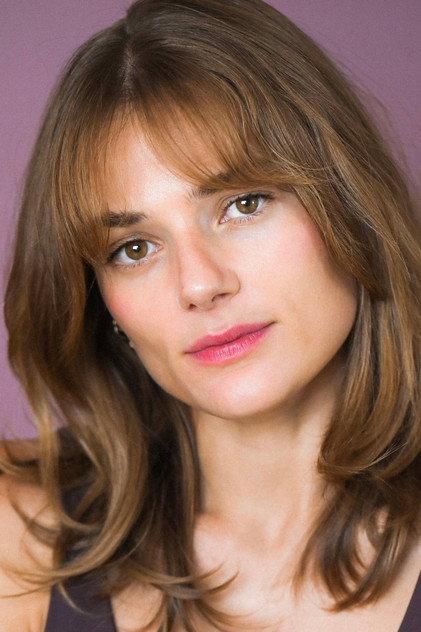 Clare Gillies - Actor Profile Photo