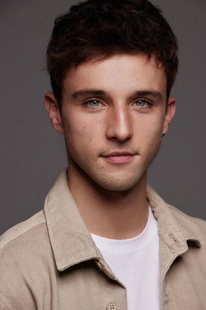 Mikel Niso - Actor Profile Photo