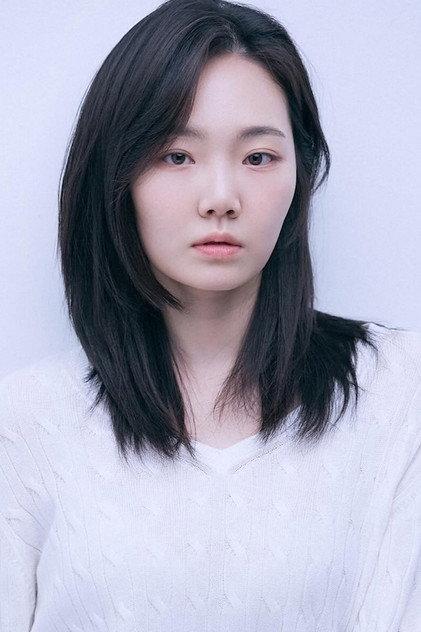 Son Soo-ah - Actor Profile Photo