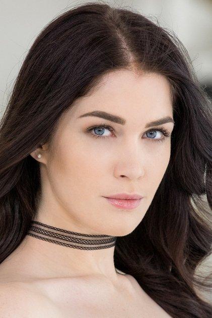 Evelyn Claire - Actor Profile Photo