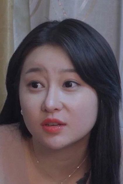 Yoo Jung - Actor Profile Photo