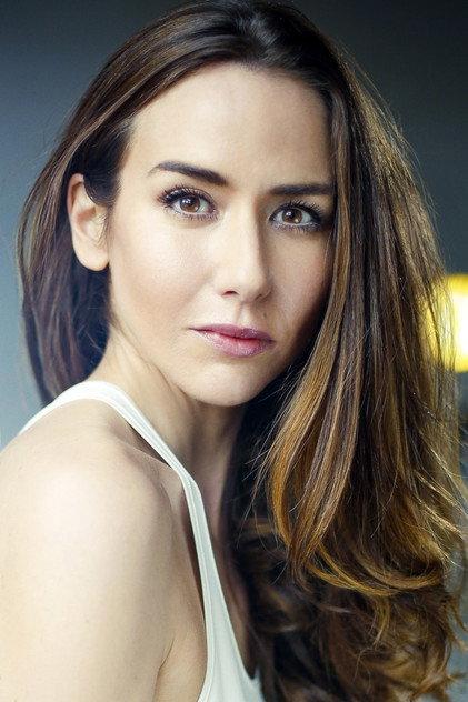 Gemma Massot - Actor Profile Photo