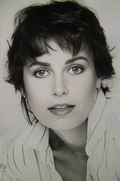 Linda Meiklejohn - Actor Profile Photo