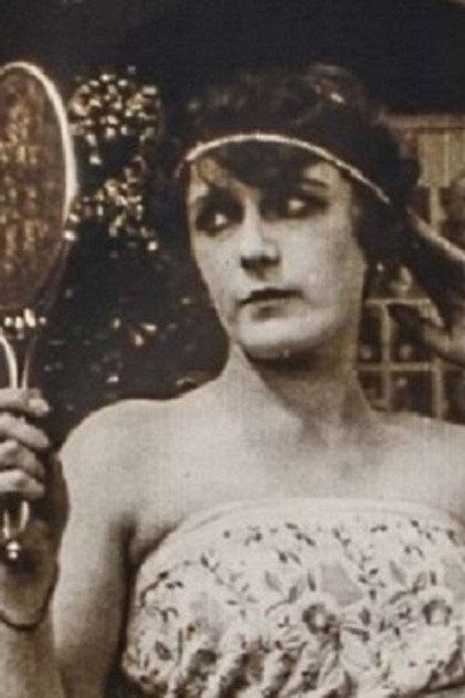 Annie Góth - Actor Profile Photo