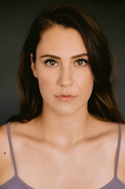 Sara Hinding - Actor Profile Photo