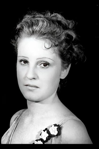 Lyne Lassalle - Actor Profile Photo