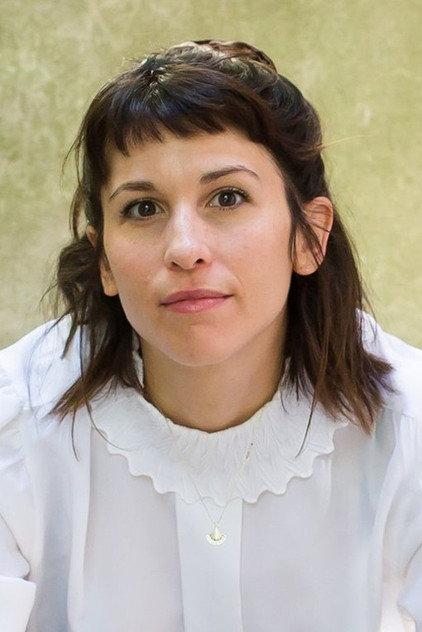 Julia Pott - Actor Profile Photo