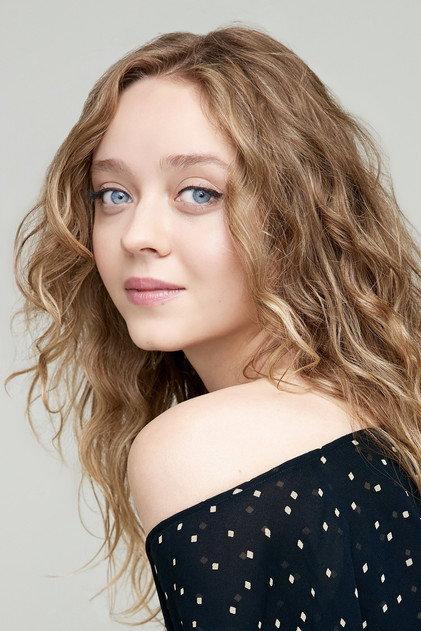Madeleine Arthur - Actor Profile Photo
