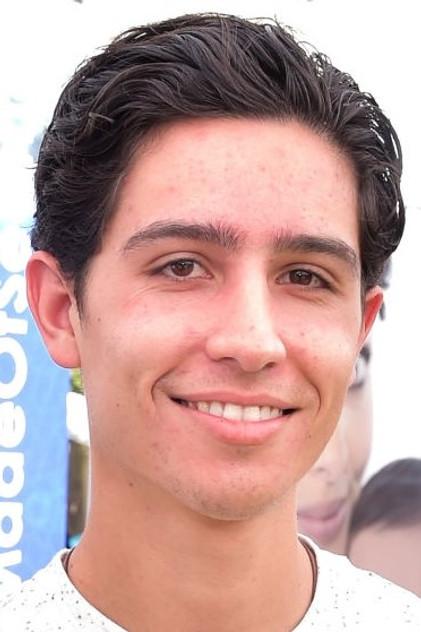 Lorenzo James Henrie - Actor Profile Photo