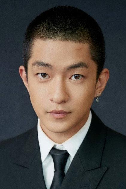 Qu Chuxiao - Actor Profile Photo