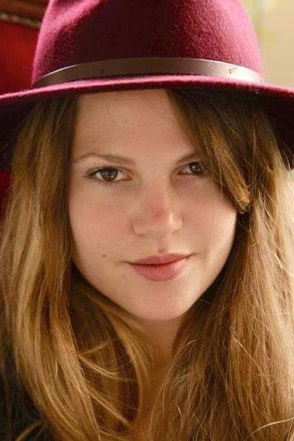 Claudia Dimier - Actor Profile Photo
