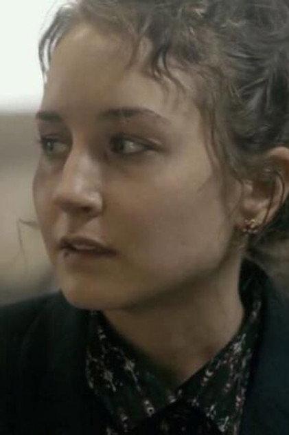 Bettina Mangiaracina - Actor Profile Photo