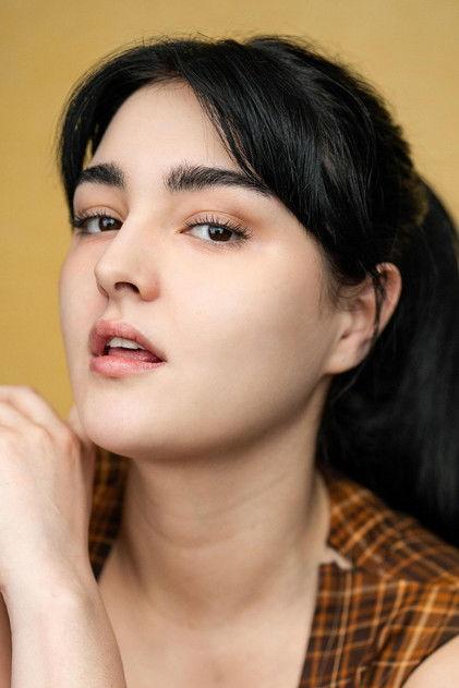 Maddie Mills - Actor Profile Photo