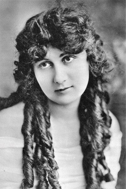 Vivian Edwards - Actor Profile Photo