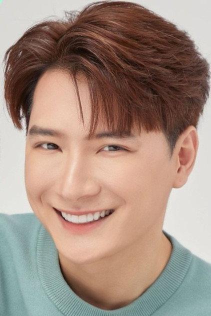 Perawat Sangpotirat - Actor Profile Photo
