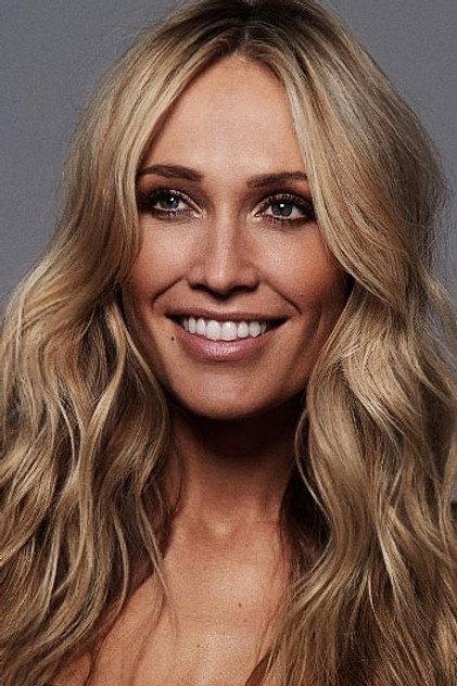 Erika Heynatz - Actor Profile Photo