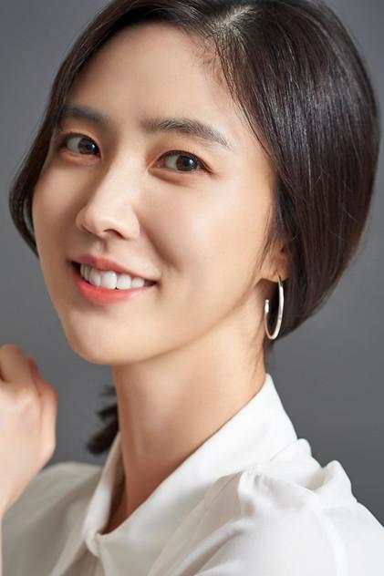 Lee Soo-kyung - Actor Profile Photo