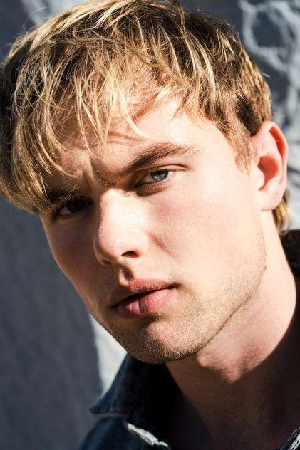 Garrett Wareing - Actor Profile Photo