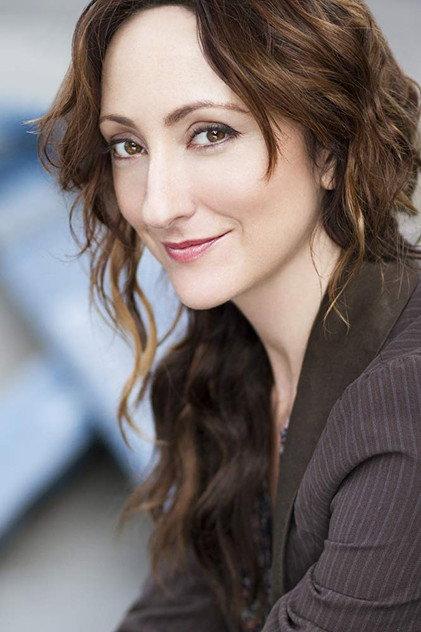Carmen Cusack - Actor Profile Photo