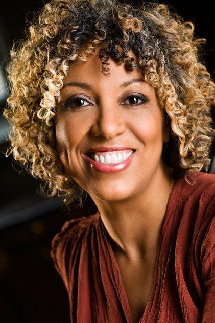 Lesley Ewen - Actor Profile Photo
