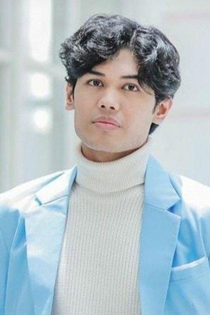 Raja Giannuca - Actor Profile Photo