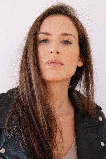 Júlia Belard - Actor Profile Photo