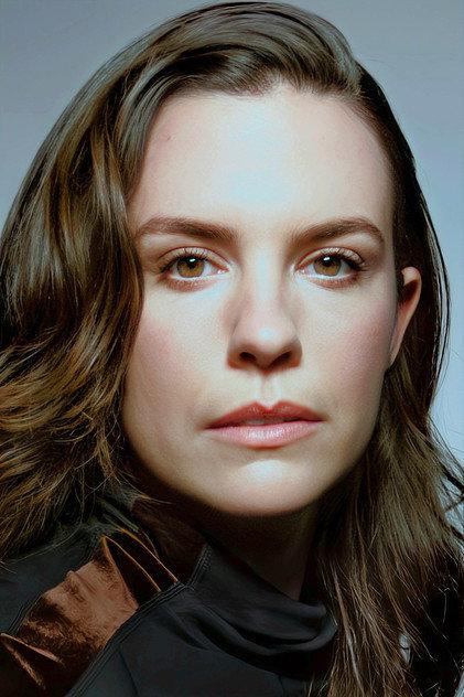Liza J. Bennett - Actor Profile Photo