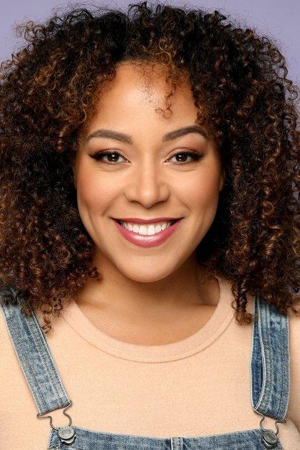 Lilli Cooper - Actor Profile Photo