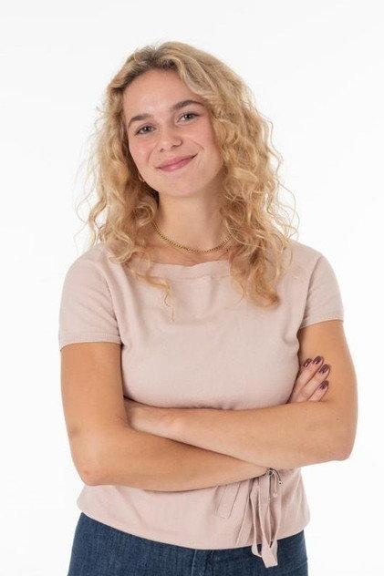 Linnea Nicosia - Actor Profile Photo