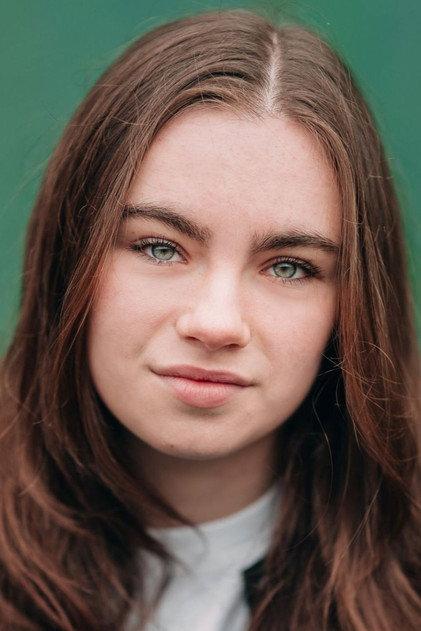 Holle Kirck - Actor Profile Photo