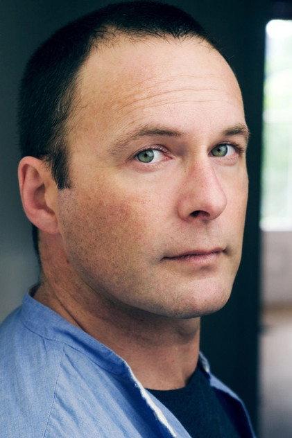 Andrew Robertt - Actor Profile Photo