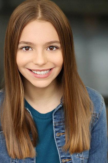 Chloe Schueller - Actor Profile Photo
