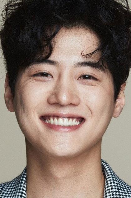 Yoon Jeong-il - Actor Profile Photo