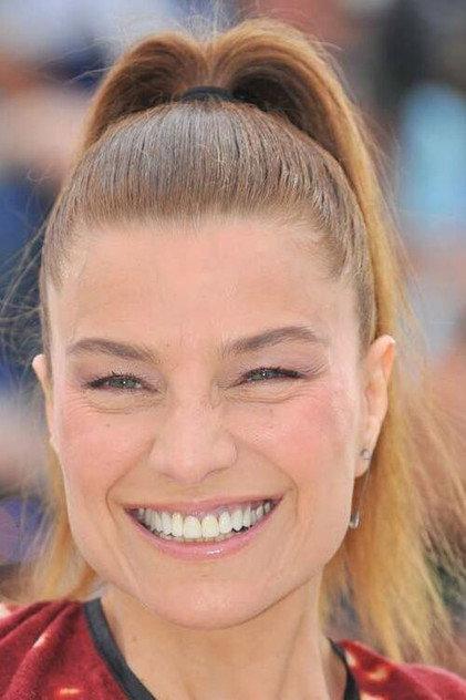 Elli Medeiros - Actor Profile Photo