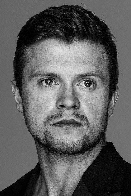 Hugo Johnstone-Burt - Actor Profile Photo