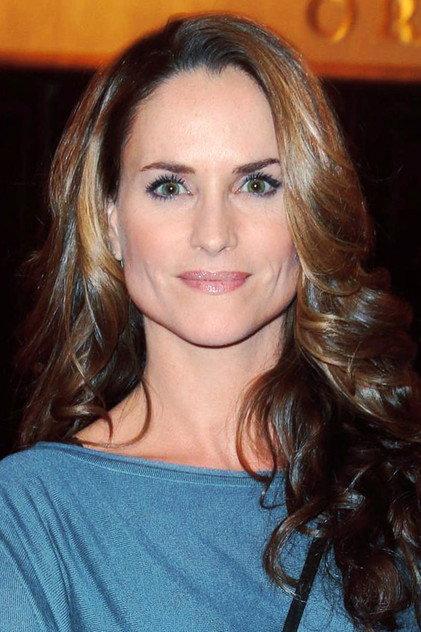 Carole Dechantre - Actor Profile Photo