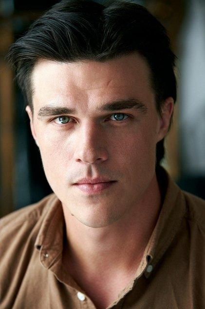 Finn Wittrock - Actor Profile Photo