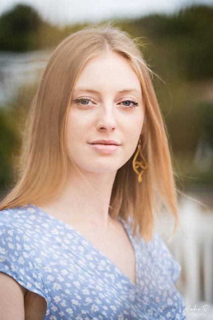 Manon Tabet - Actor Profile Photo