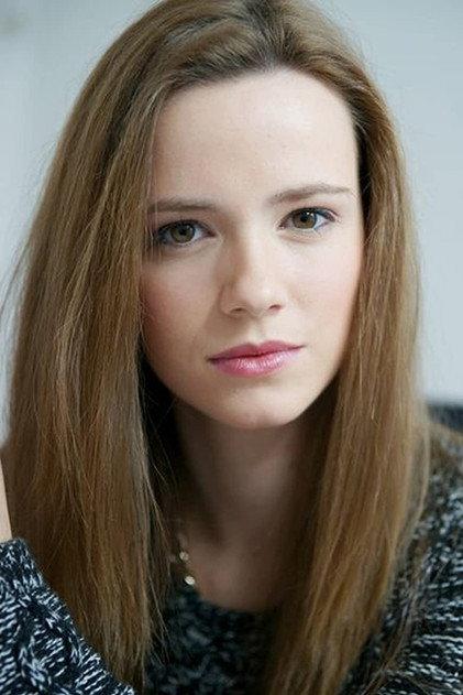 Sara Butler - Actor Profile Photo