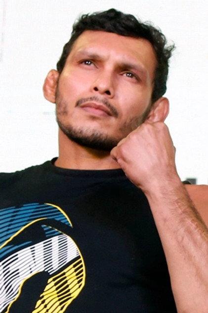 Luis Santos - Actor Profile Photo