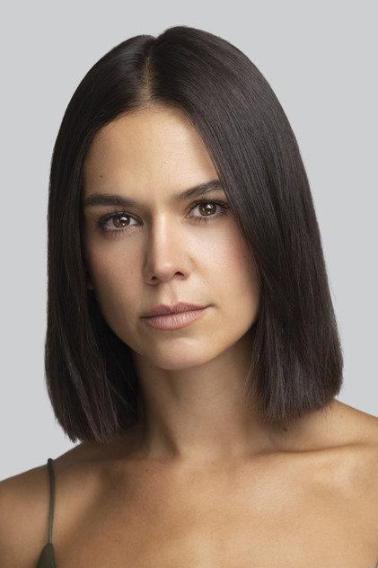 Laura de la Vega - Actor Profile Photo