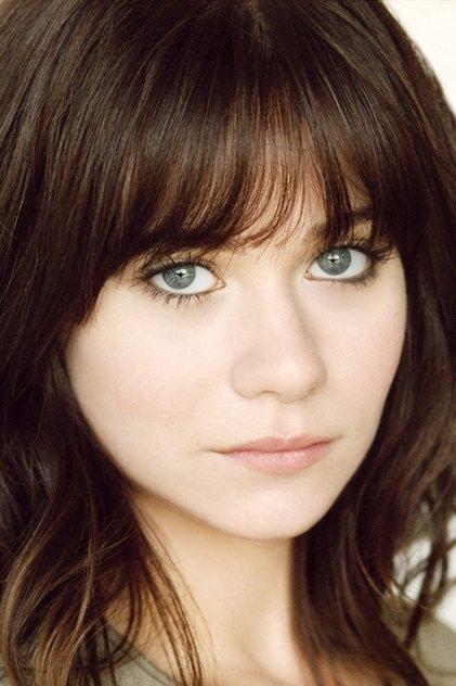 Amanda Leighton - Actor Profile Photo