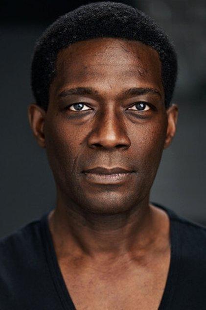 Dean Mckenzie - Actor Profile Photo