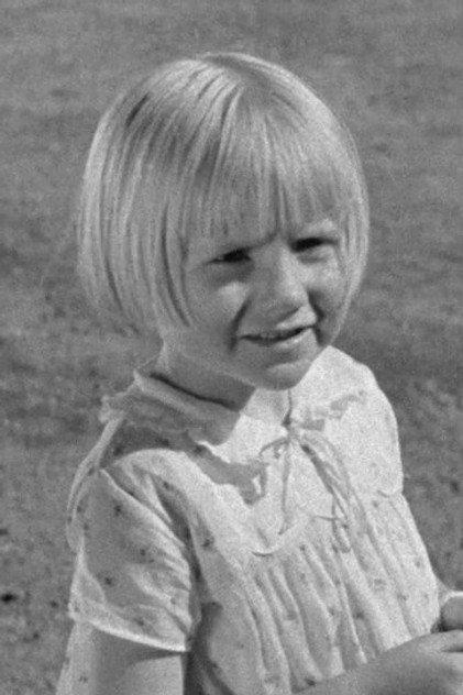 Geneviève Cadix - Actor Profile Photo