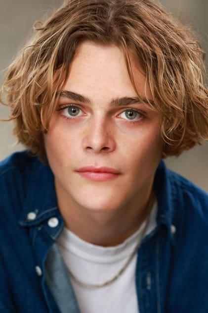 Billy Barratt - Actor Profile Photo