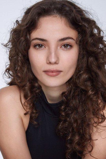 Gabriela Andrada - Actor Profile Photo