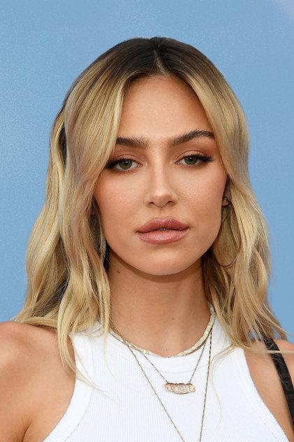 Delilah Hamlin - Actor Profile Photo