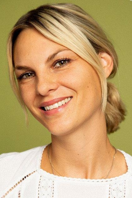 Austa Lea Jespersen - Actor Profile Photo