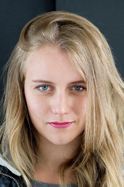 Aline Beetschen - Actor Profile Photo