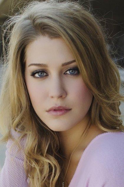 Katie Garfield - Actor Profile Photo